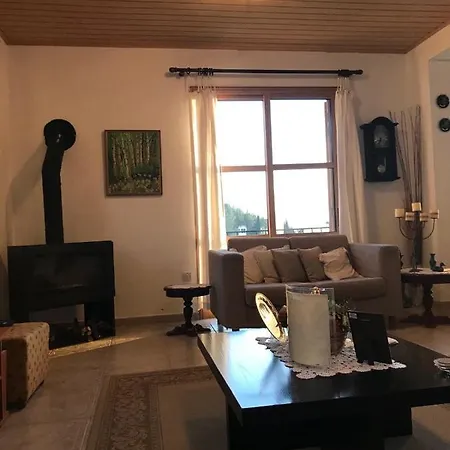 Holiday home Loucaides *